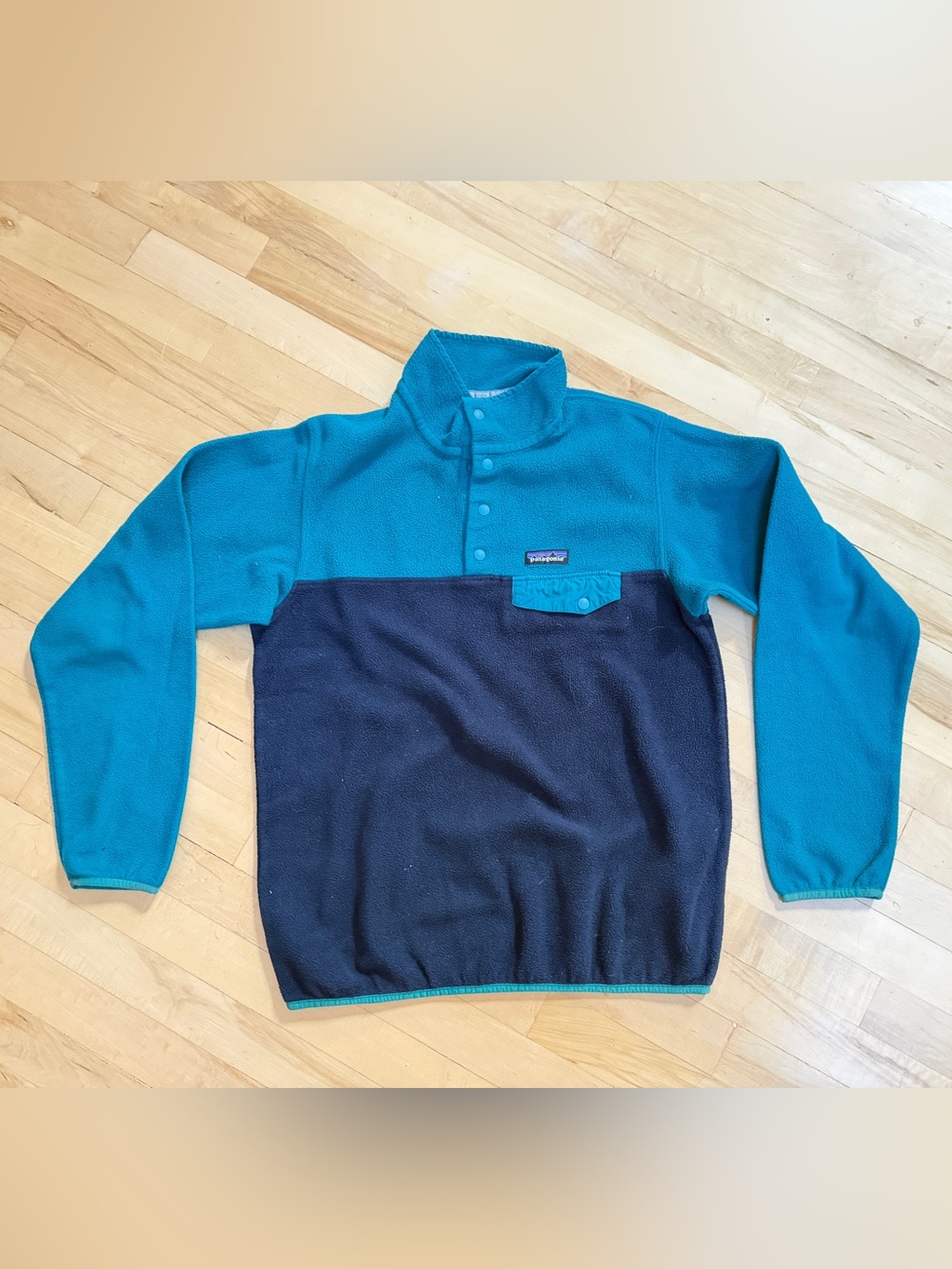 Patagonia Teal and Black Snap-T Fleece Pullover